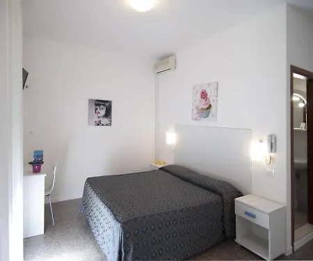 Linda Hotel 3*
