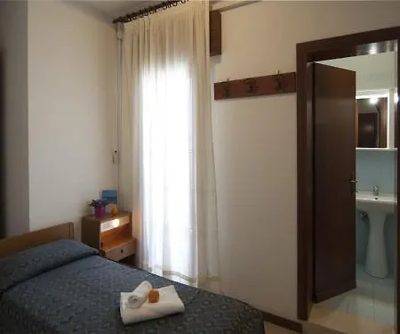 Hotel Linda 3*